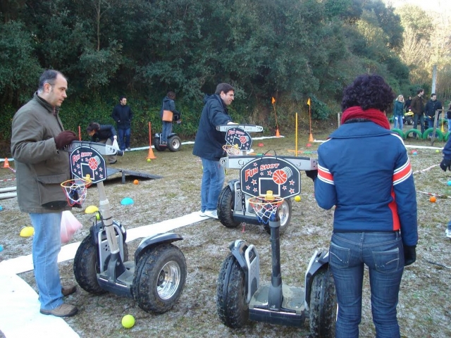 Mini baloncesto con segway.jpg
